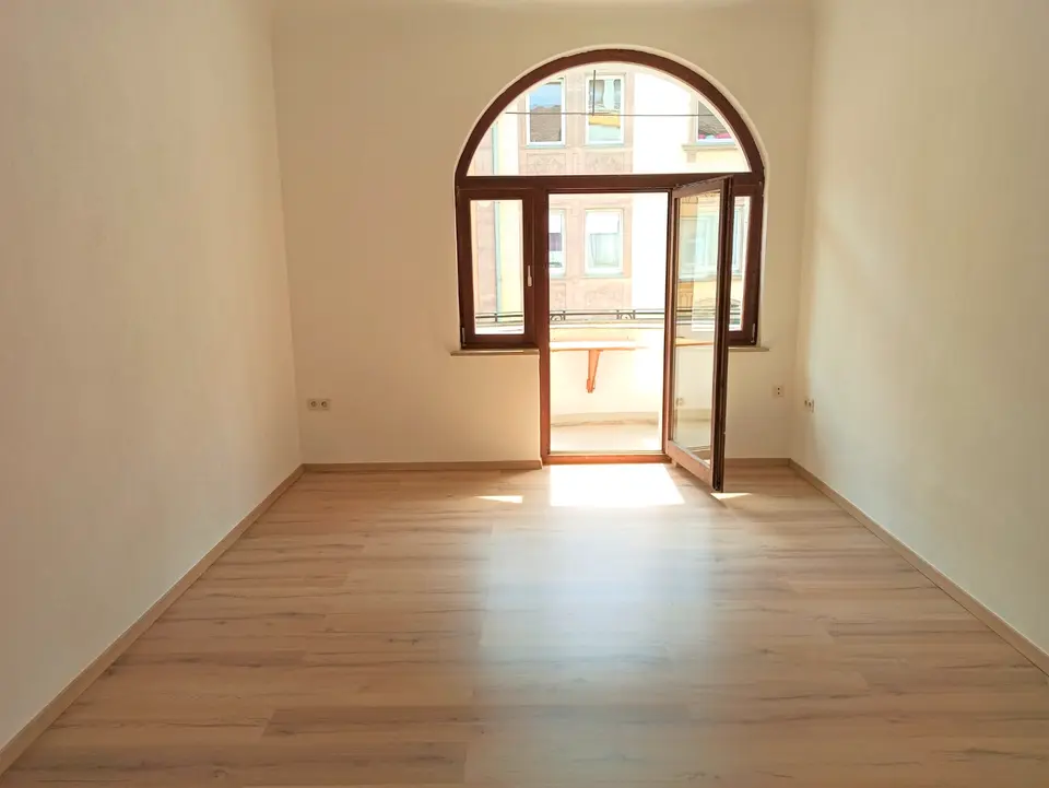 6 Zimmer Wohnung mit 115 m² in Nürnberg – Bild 1