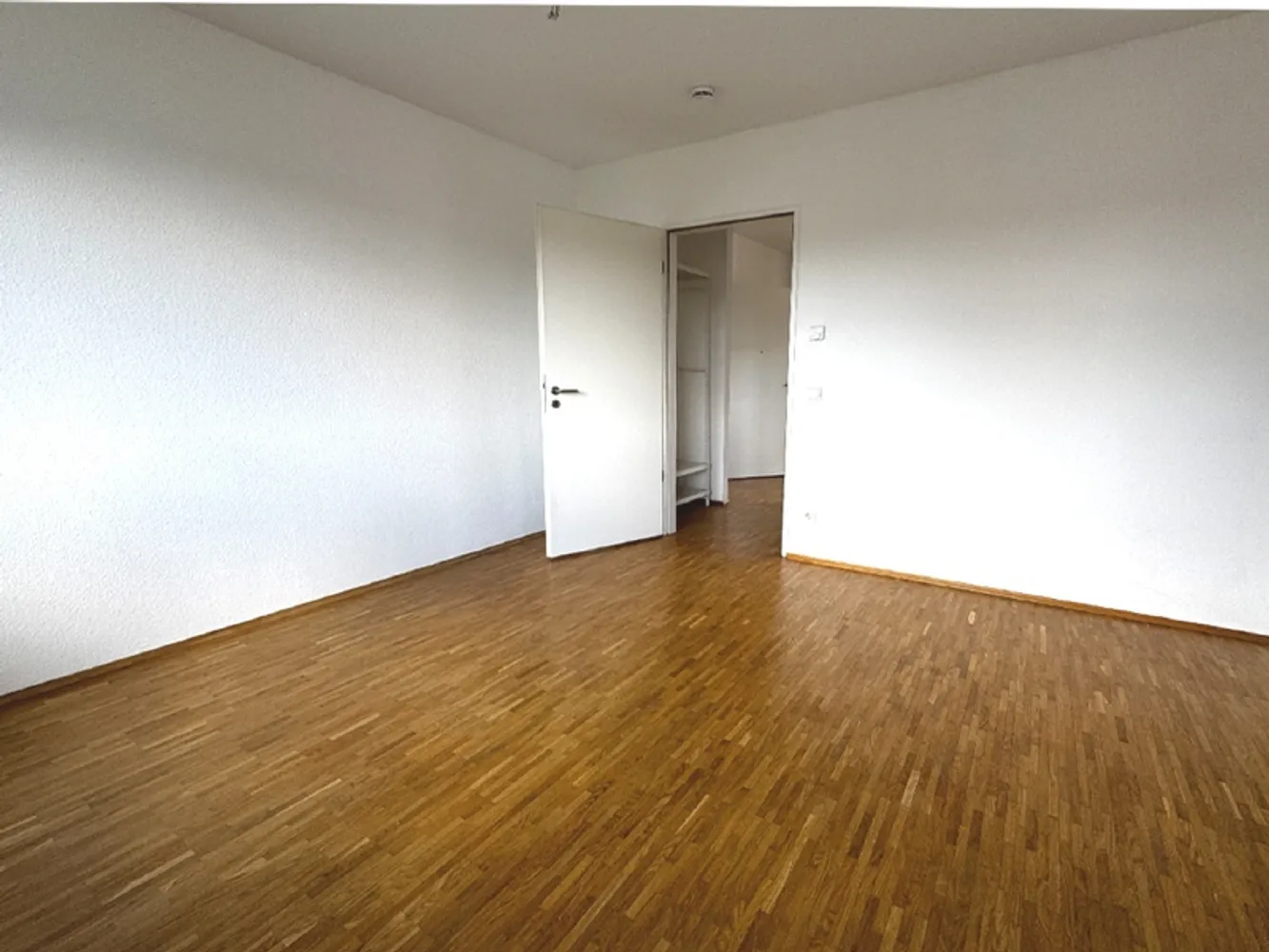 2 Zimmer Wohnung mit 79 m² in Köln – Bild 6