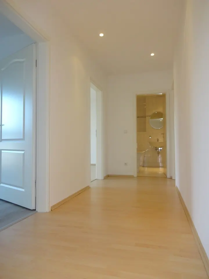2 room apartment with 65 m² in Chemnitz – Photo 3