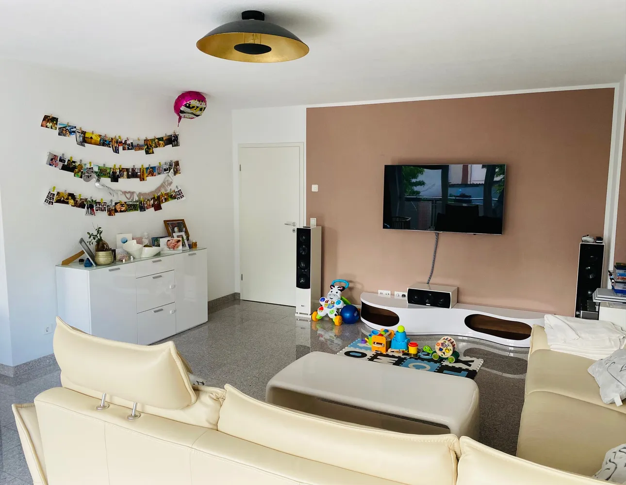3 Zimmer Wohnung mit 103 m² in Frankfurt am Main – Bild 2