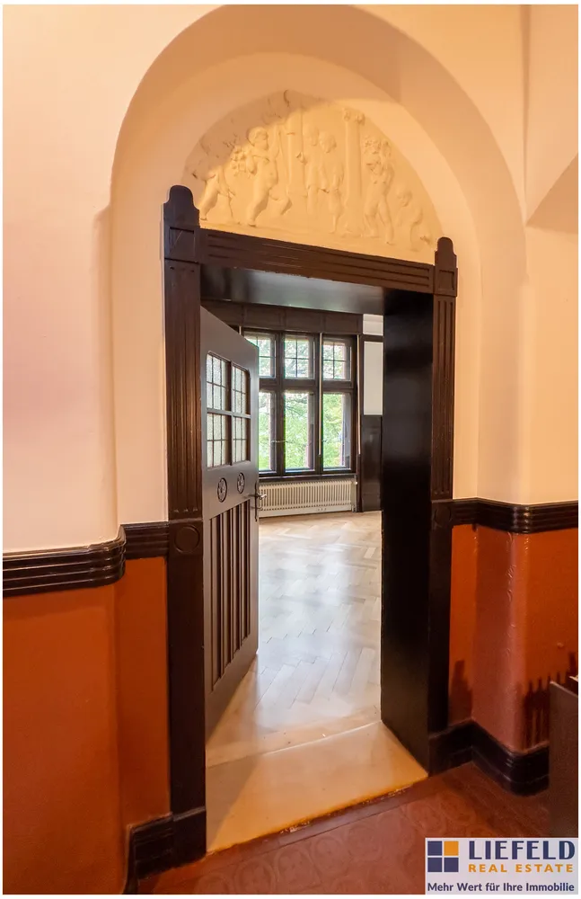 9 room house with 286 m² in Oberursel (Taunus) – Photo 2