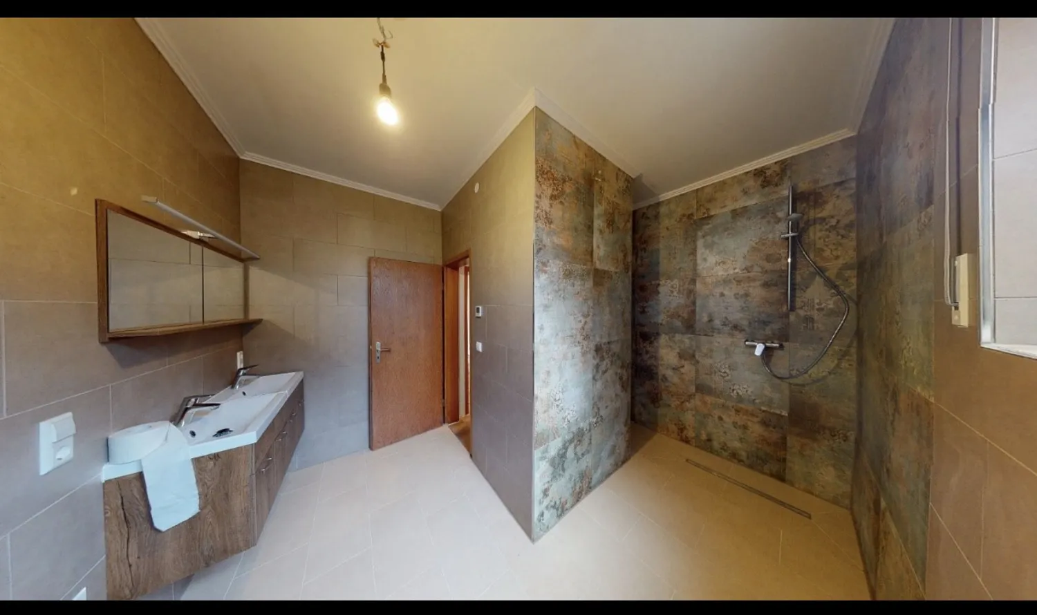 4 Zimmer Wohnung mit 105 m² in Stuttgart – Bild 1