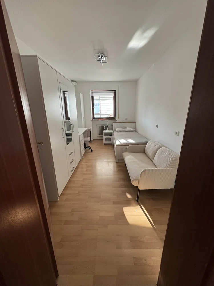 4 Zimmer Wohnung mit 106 m² in Augsburg – Bild 2