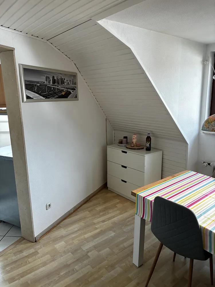 4 Zimmer Wohnung mit 62 m² in Düsseldorf – Bild 7