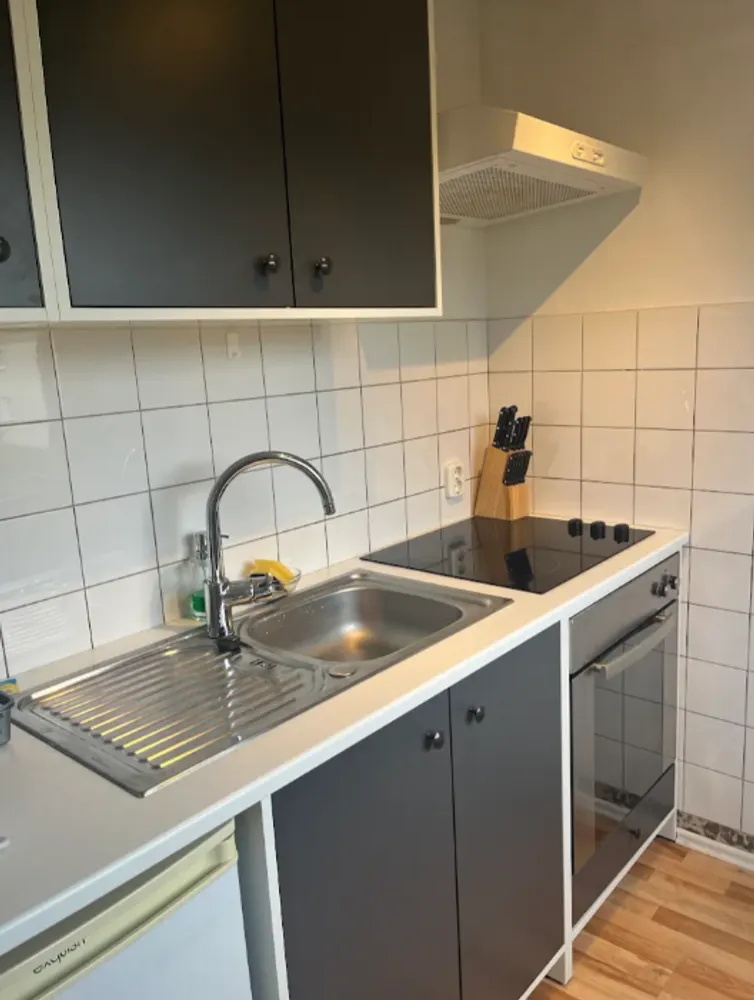 1 Zimmer Wohnung mit 38 m² in Köln – Bild 8