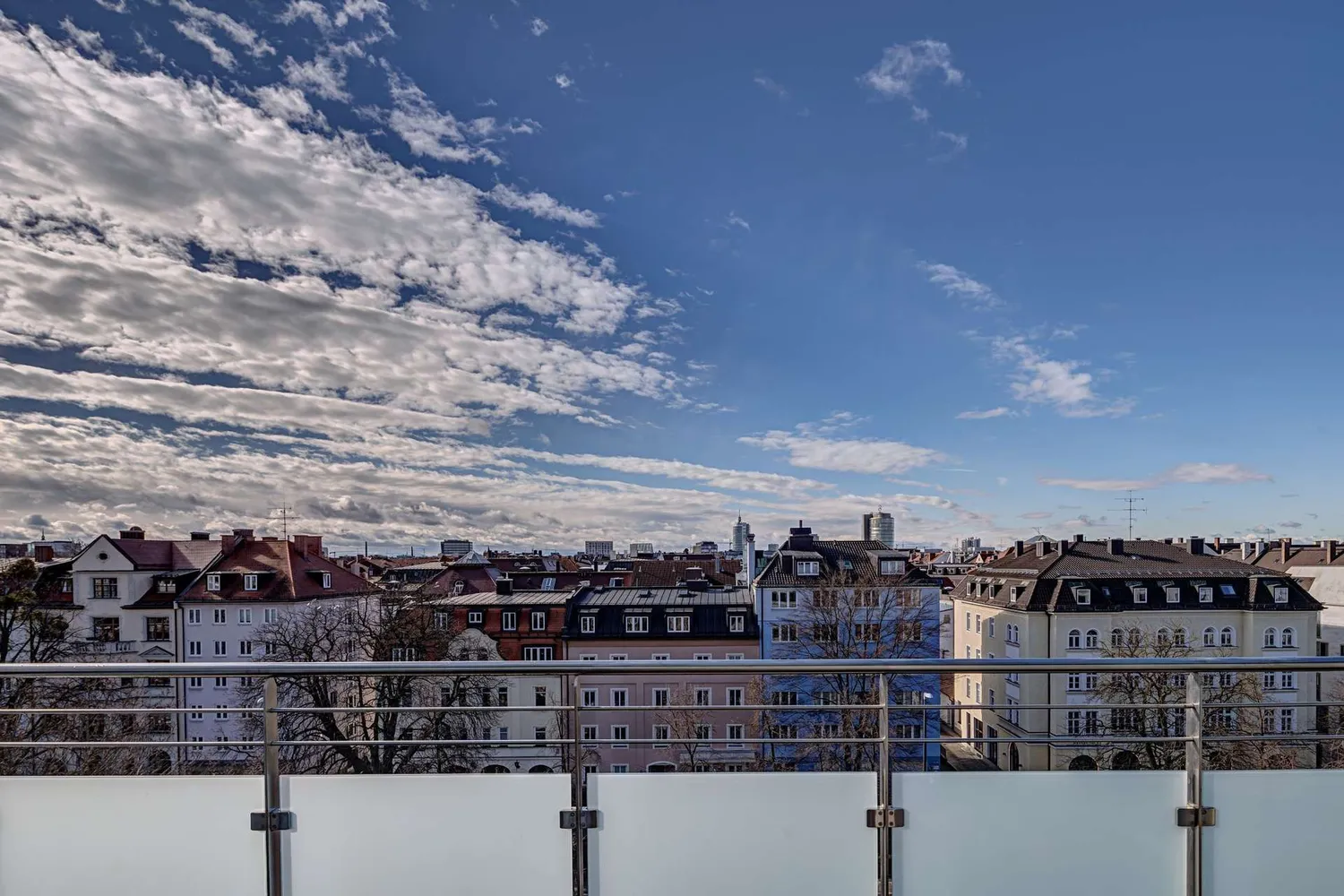 5 Zimmer Wohnung mit 175 m² in München – Bild 1