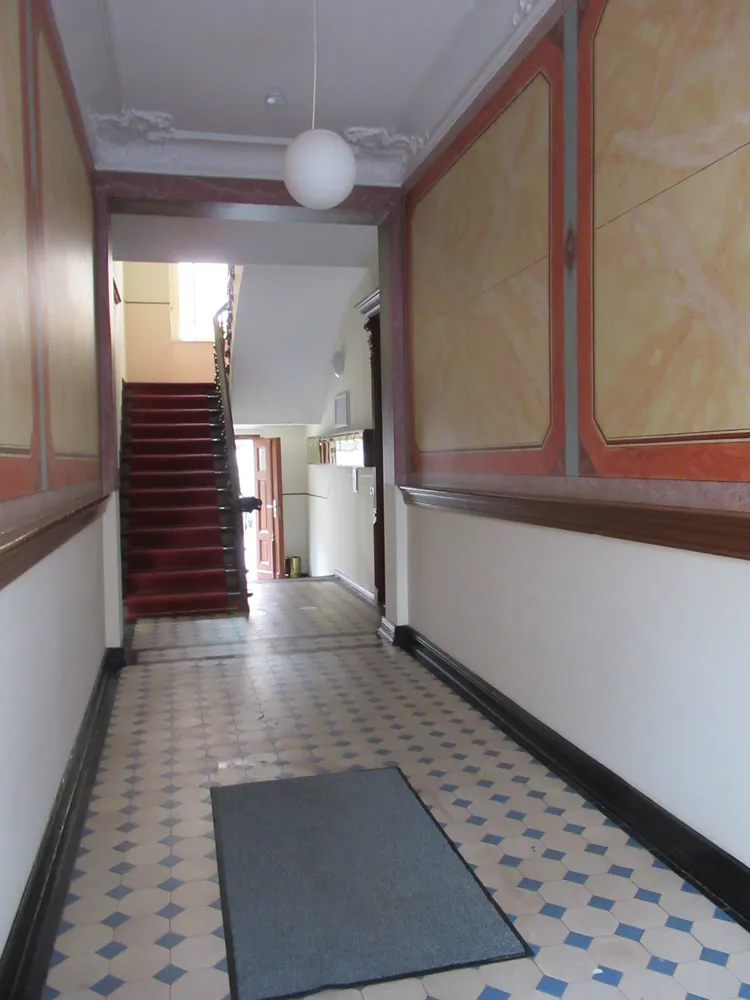 4 Zimmer Wohnung mit 121 m² in Berlin – Bild 2