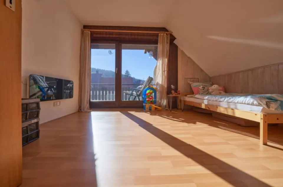 7 Zimmer Haus mit 139 m² in Metzingen – Bild 8