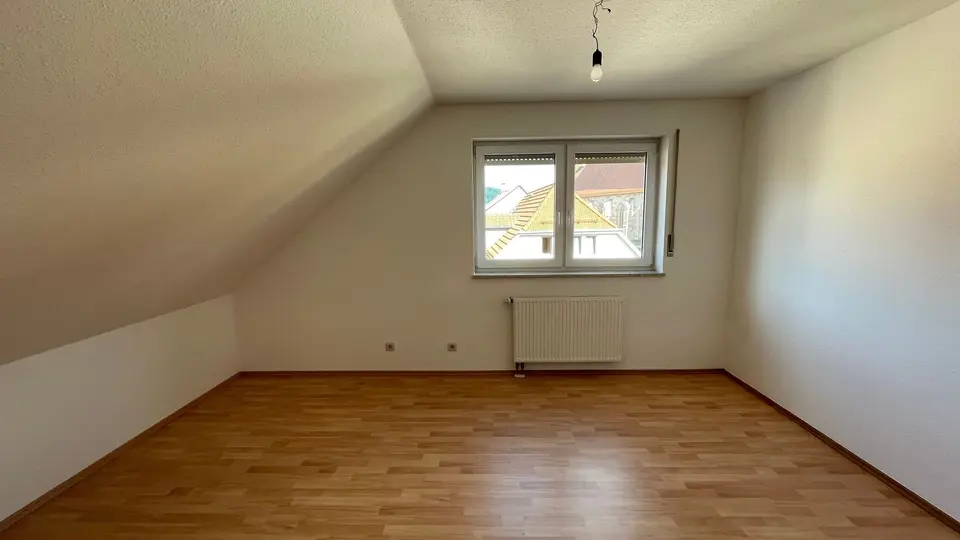 3 Zimmer Wohnung mit 97 m² in Schmalkalden – Bild 3