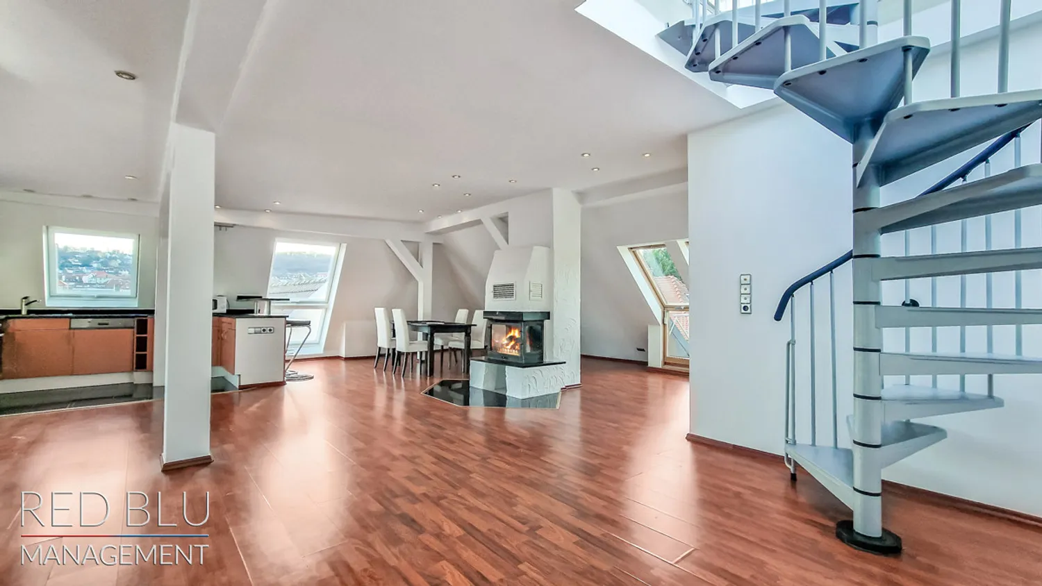 3 room apartment with 140 m² in Stuttgart – Photo 1