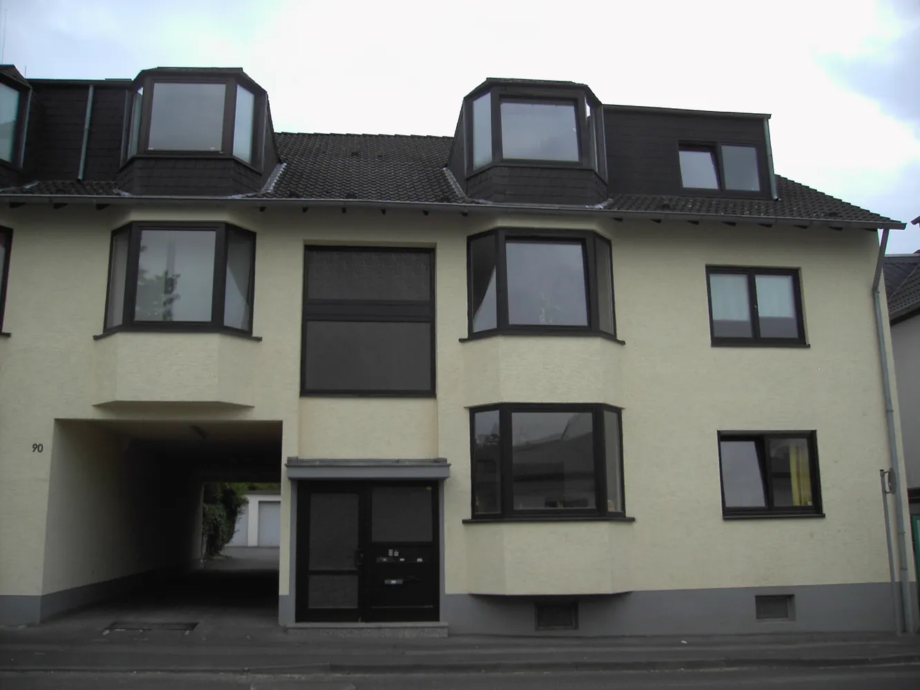 3 Zimmer Wohnung mit 106 m² in Bornheim – Bild 2