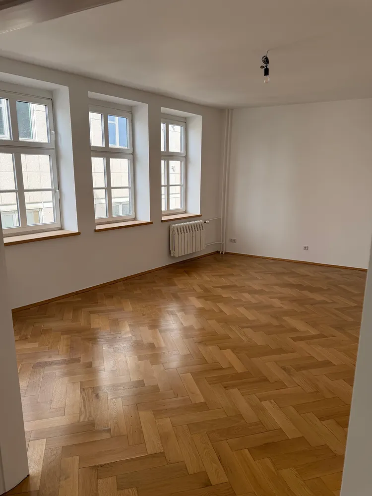 4 Zimmer Wohnung mit 100 m² in Halle (Saale) – Bild 2