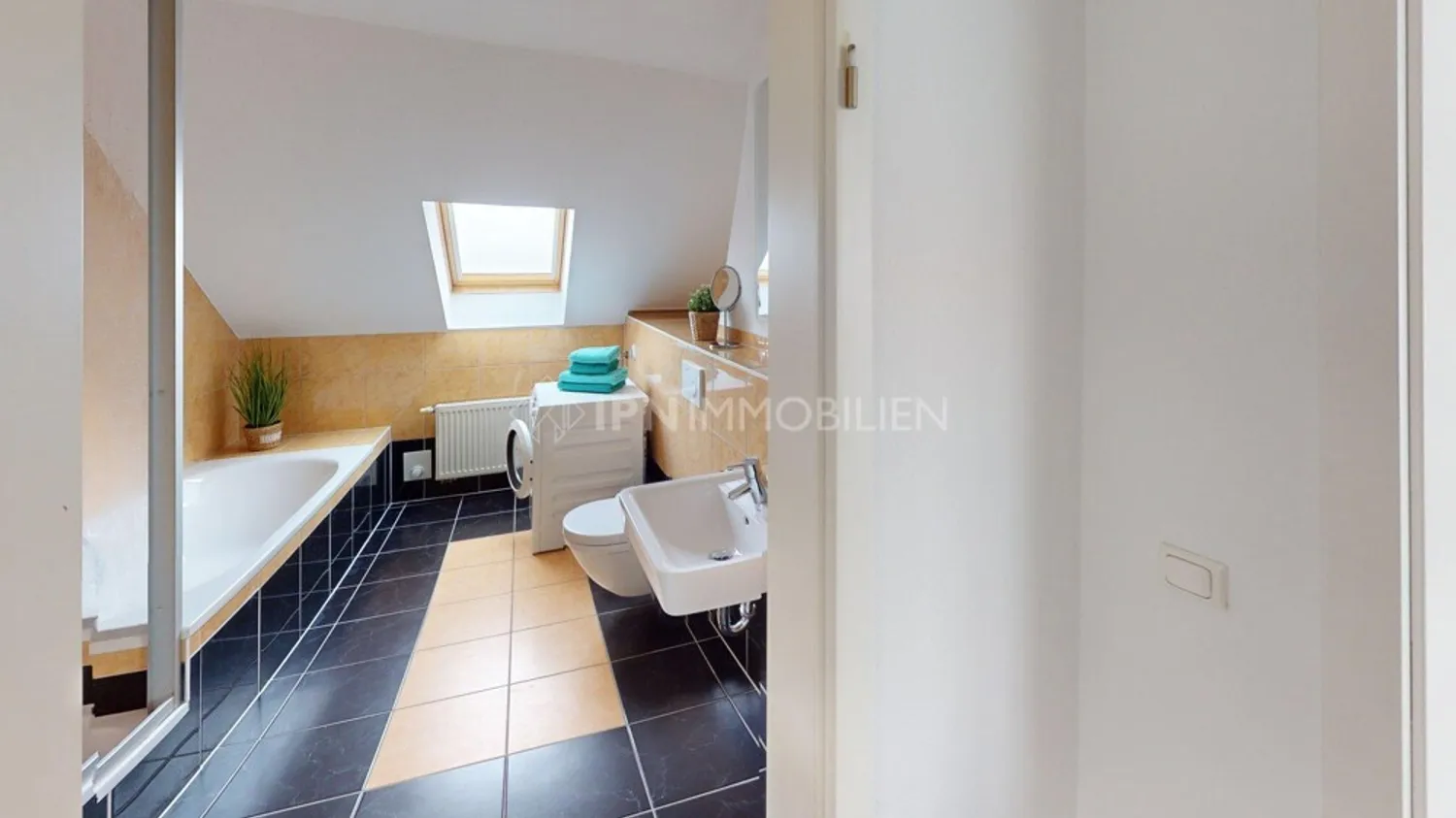 2 Zimmer Wohnung mit 105 m² in Rostock – Bild 11