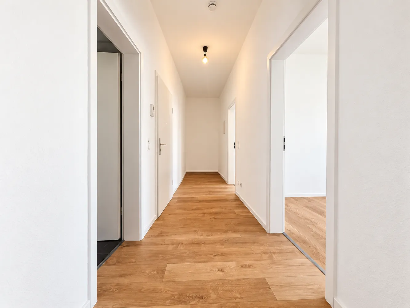 4 Zimmer Wohnung mit 100 m² in Merseburg – Bild 7