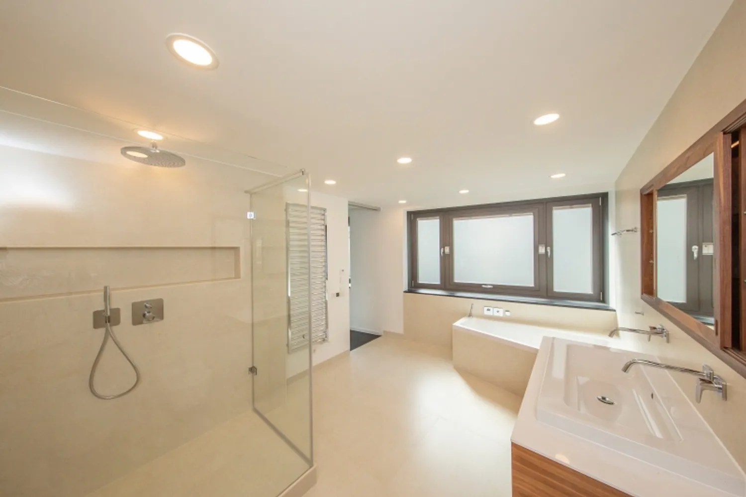 4 Zimmer Wohnung mit 190 m² in Berlin – Bild 8