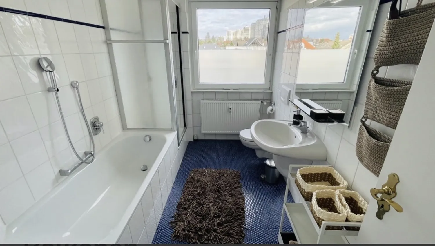 2 Zimmer Wohnung mit 77 m² in Frankfurt am Main – Bild 11