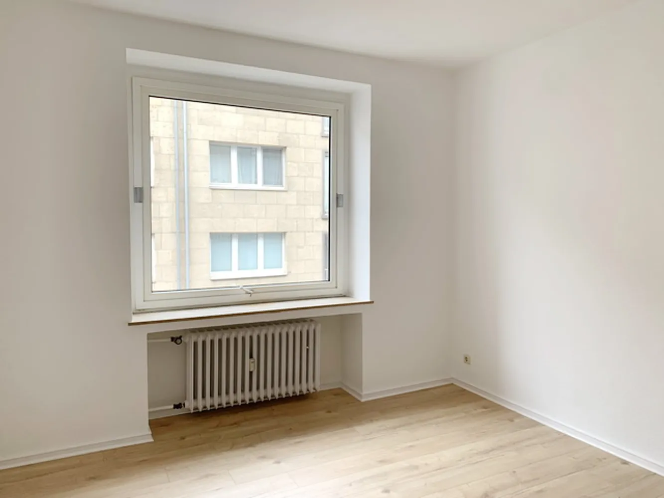 4 Zimmer Wohnung mit 102 m² in Düsseldorf – Bild 9