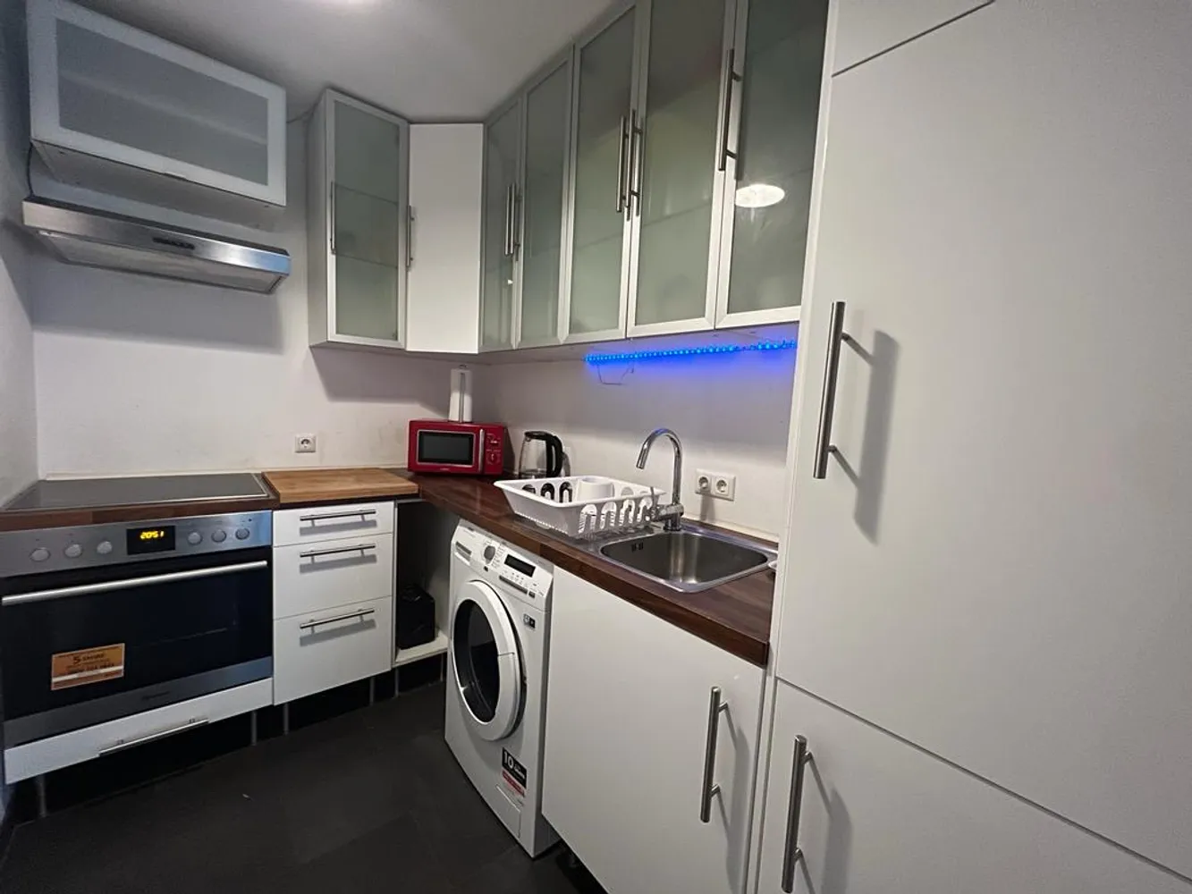 2 Zimmer Wohnung mit 70 m² in München – Bild 12