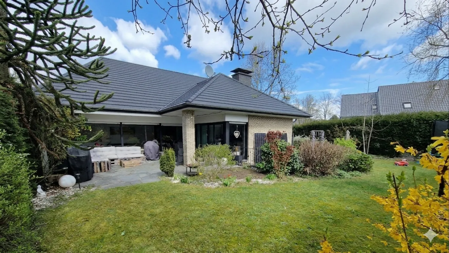 9 Zimmer Haus mit 223 m² in Wesel – Bild 3