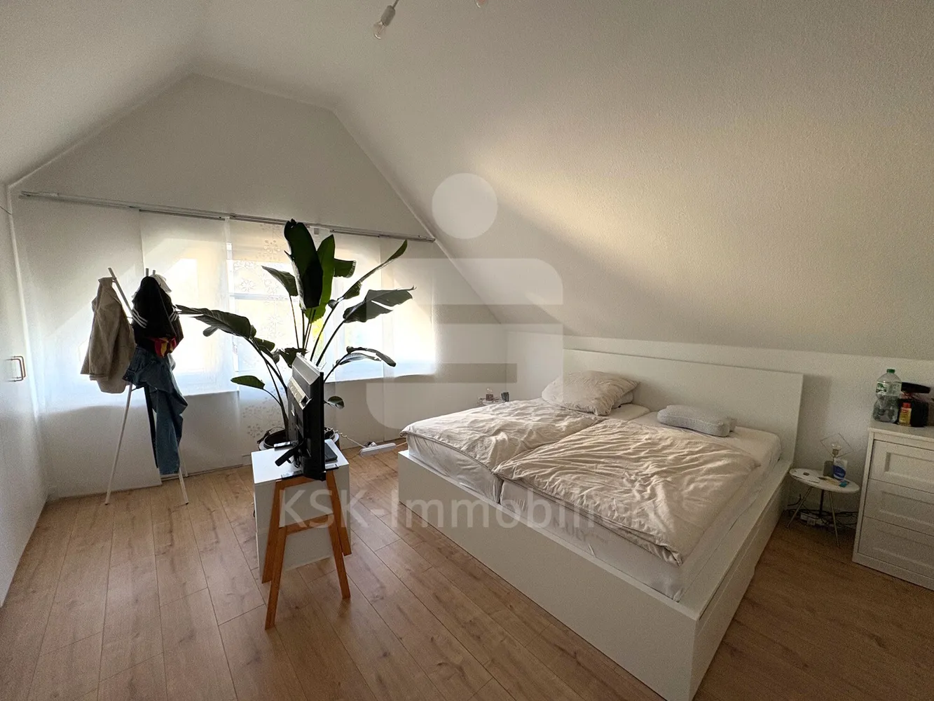3 Zimmer Wohnung mit 94 m² in Bergisch Gladbach – Bild 4