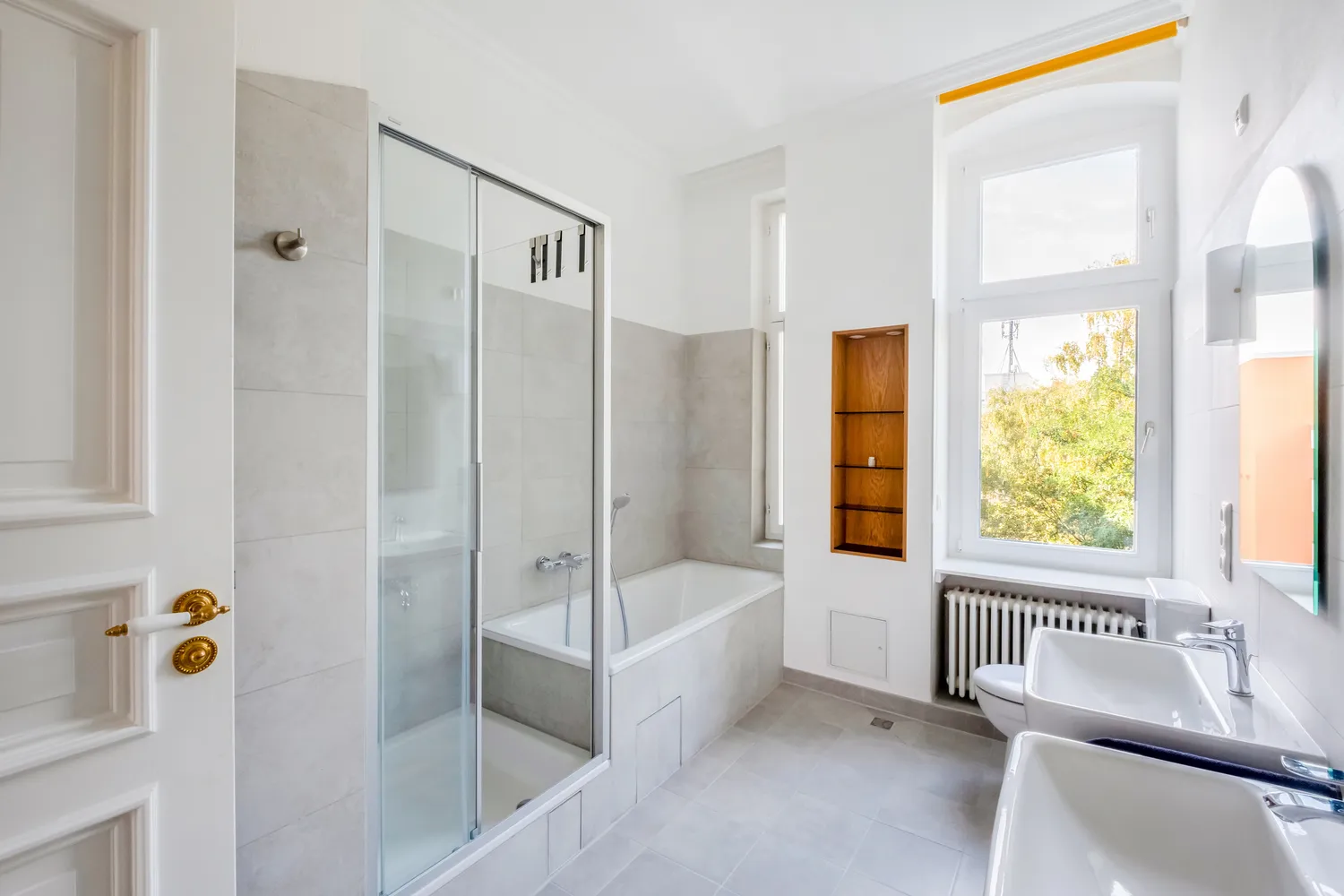 7 Zimmer Wohnung mit 213 m² in Berlin – Bild 4
