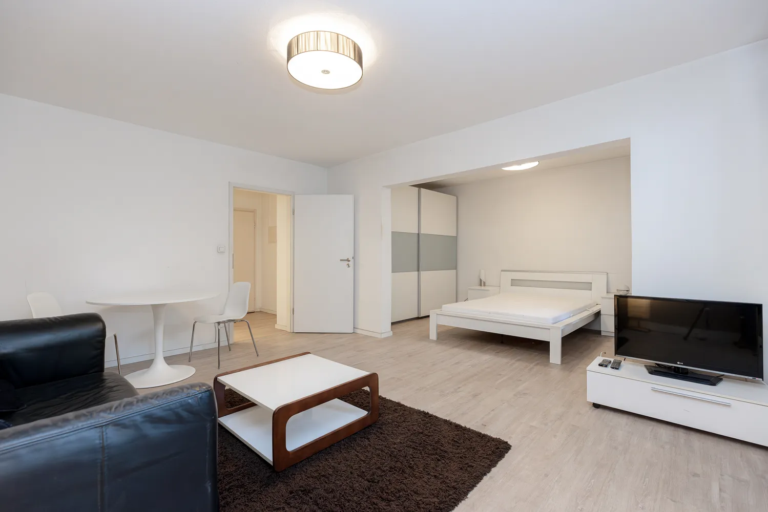 2 Zimmer Wohnung mit 42 m² in Frankfurt am Main – Bild 8