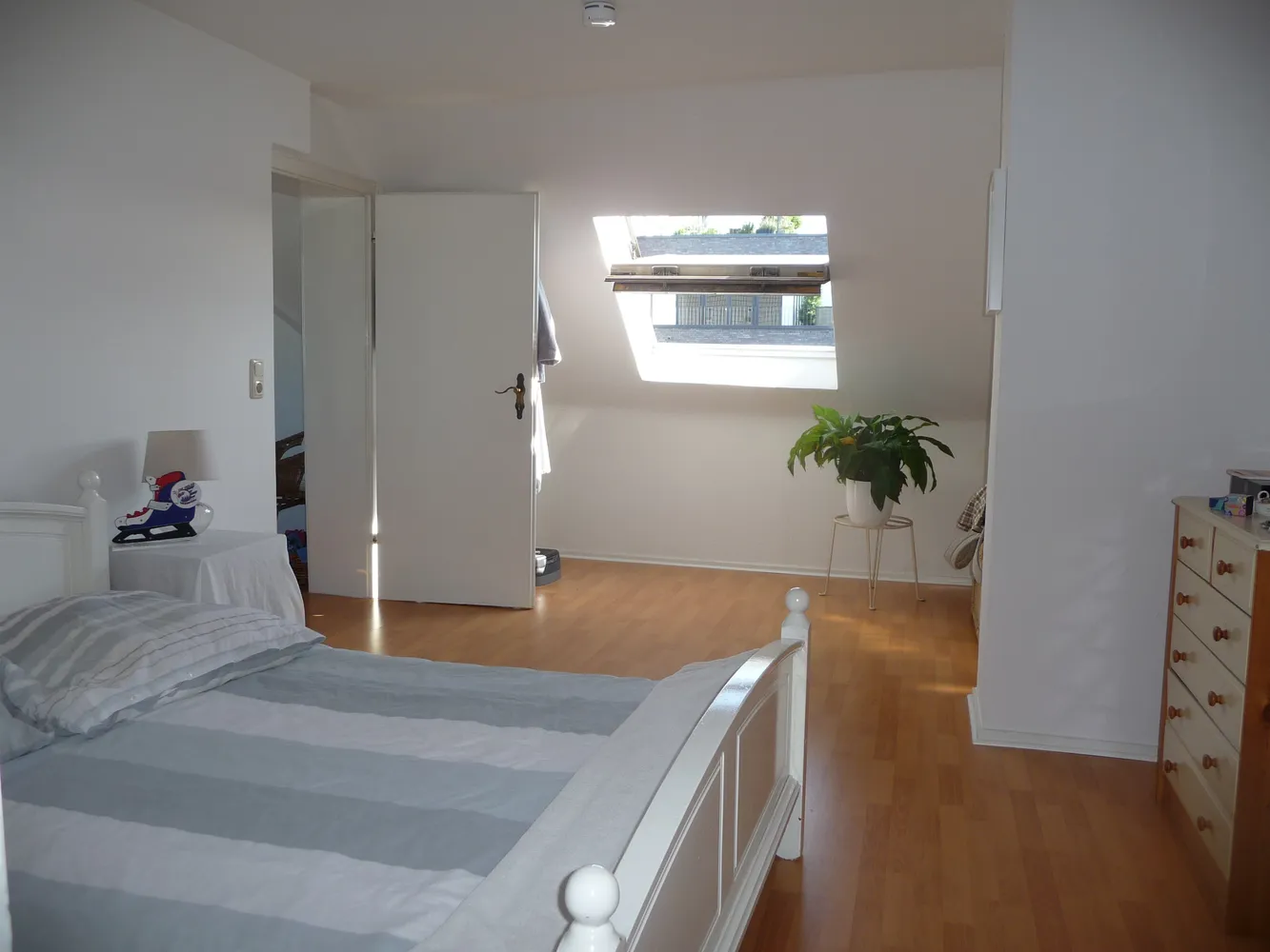 3 room apartment with 90 m² in Düsseldorf – Photo 1