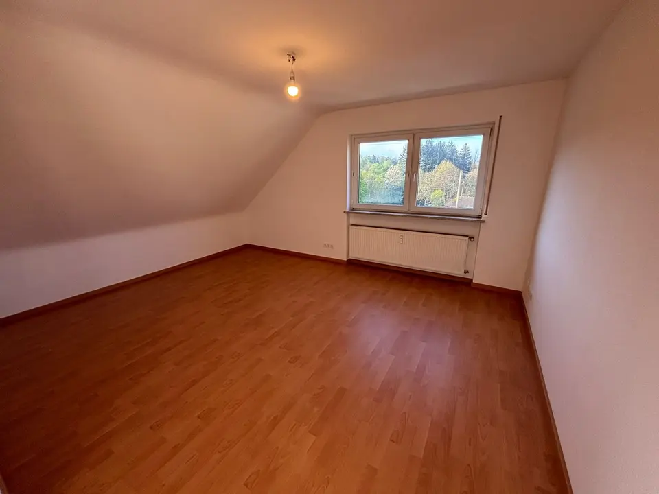 4 Zimmer Wohnung mit 98 m² in Trier – Bild 1