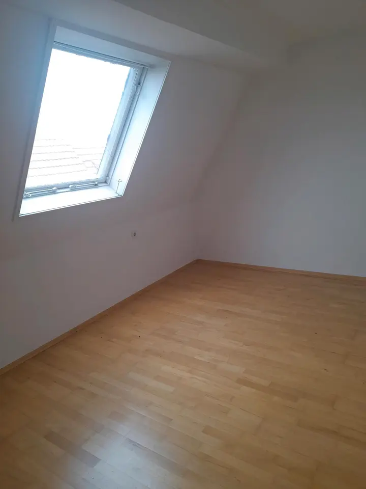 3 Zimmer Wohnung mit 80 m² in Böblingen – Bild 2