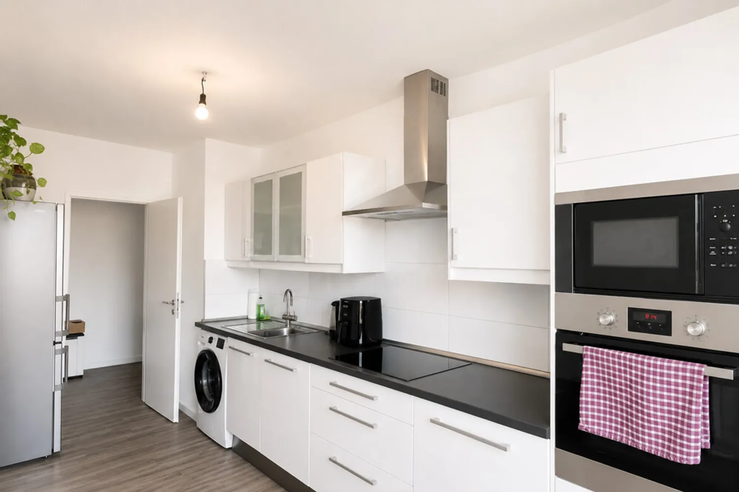 2 Zimmer Wohnung mit 66 m² in Düsseldorf – Bild 4