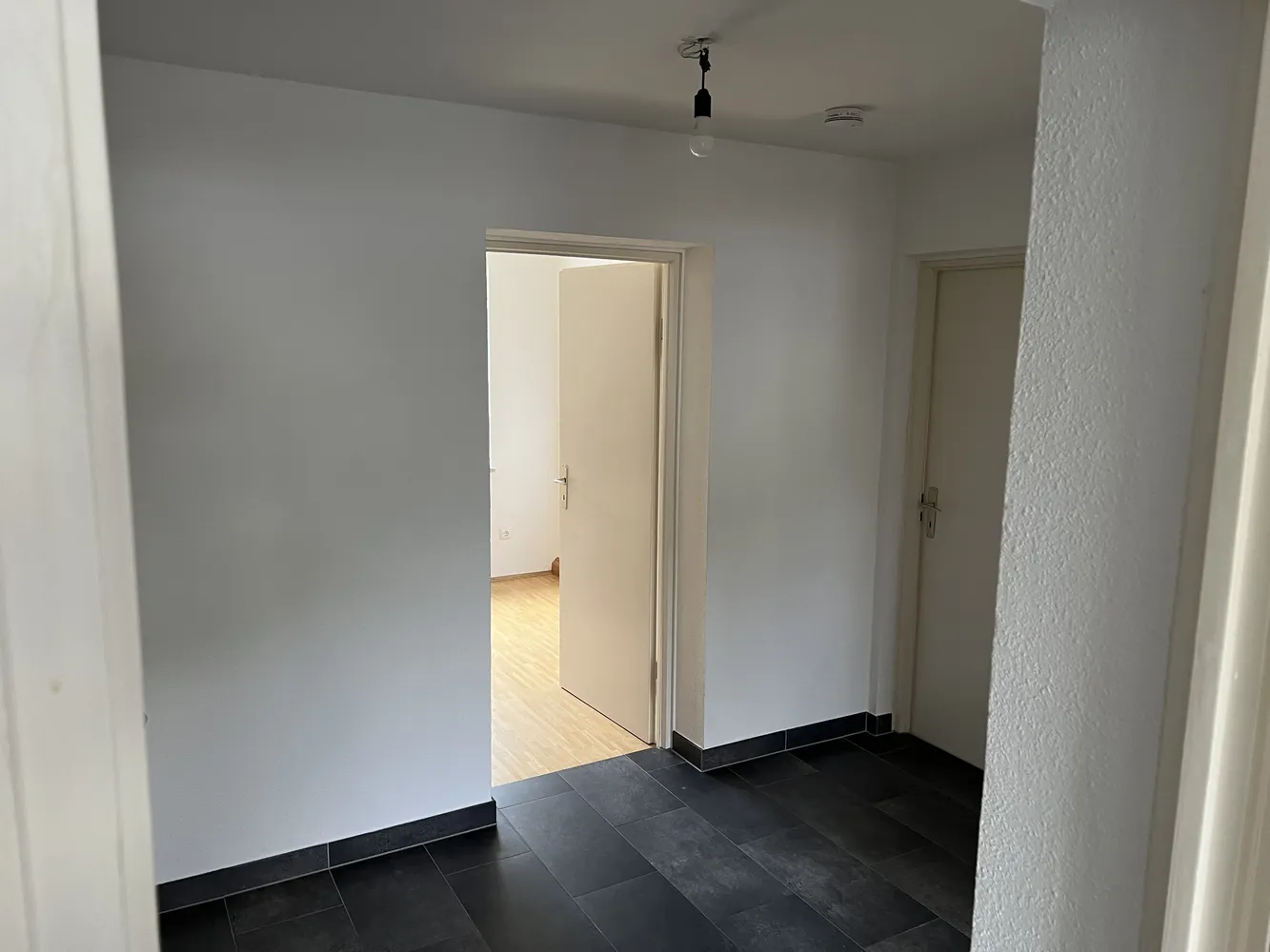3 Zimmer Wohnung mit 65 m² in München – Bild 2