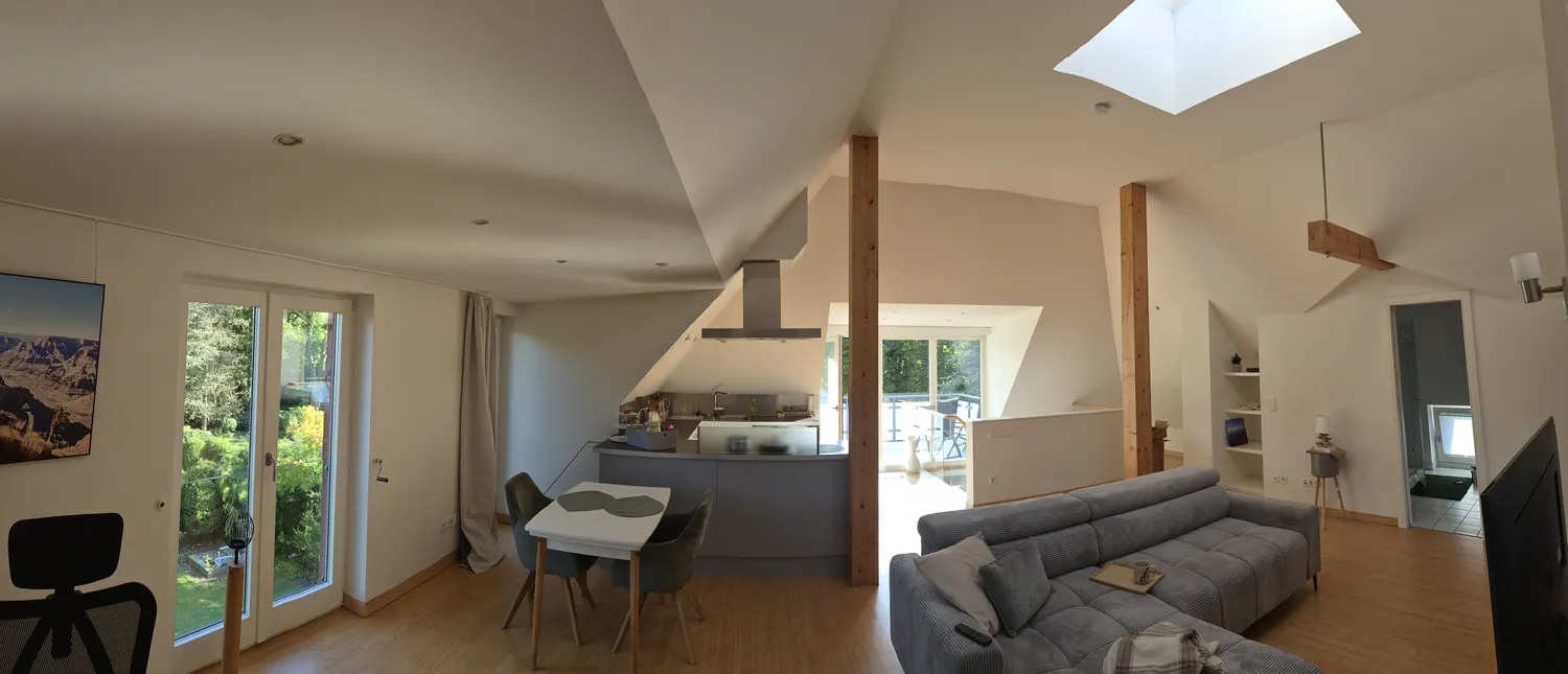 2 Zimmer Wohnung mit 90 m² in Hamburg – Bild 1