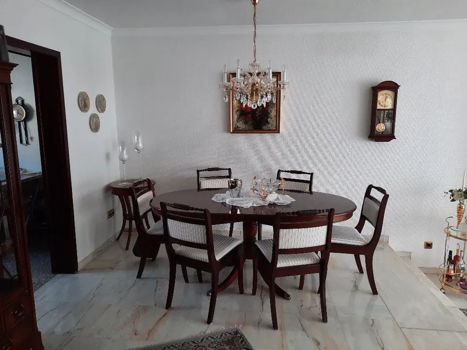 2 Zimmer Wohnung mit 115 m² in Bergisch Gladbach – Bild 8