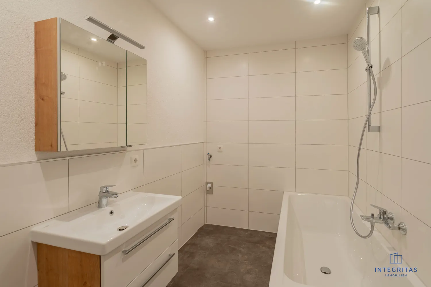 5 Zimmer Wohnung mit 94 m² in Hof – Bild 6