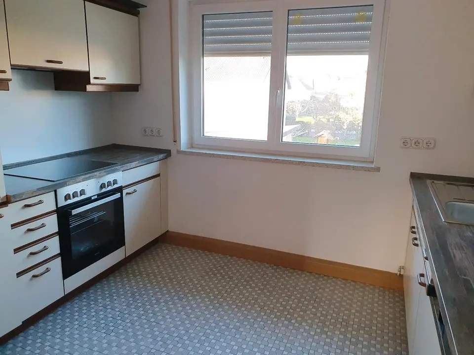 4 Zimmer Wohnung mit 98 m² in Sonneberg – Bild 2