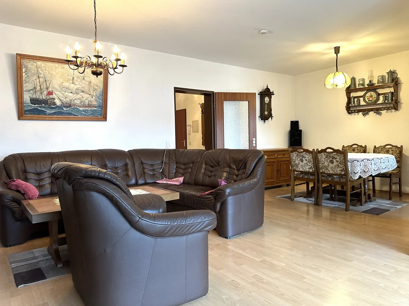 3 Zimmer Wohnung mit 90 m² in Krefeld – Bild 1