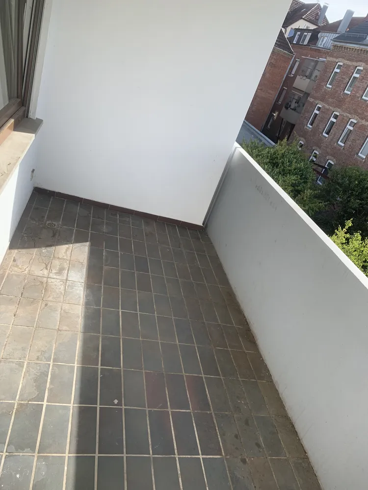 1 room apartment with 33 m² in Stuttgart – Photo 4