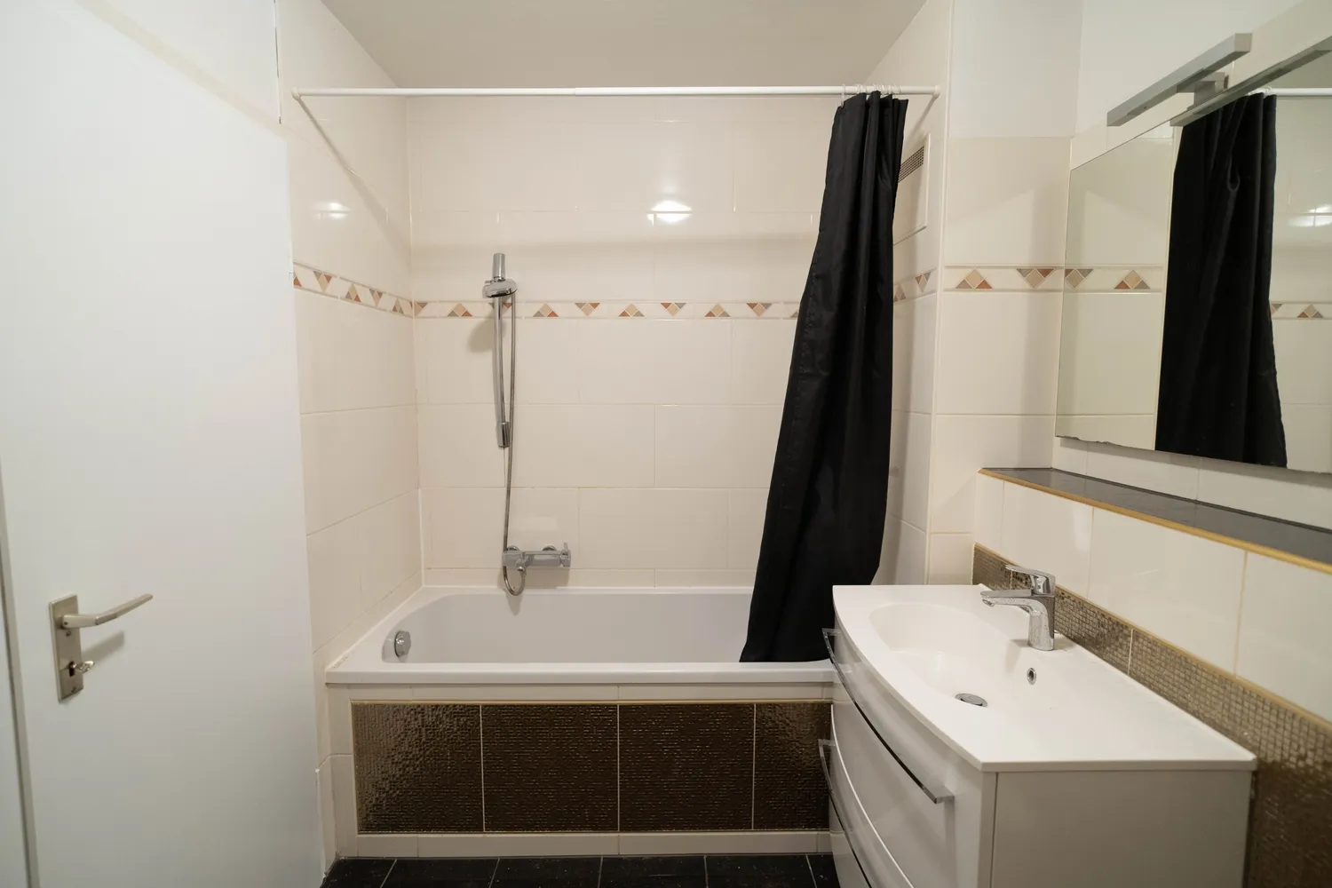 2 Zimmer Wohnung mit 69 m² in Köln – Bild 11