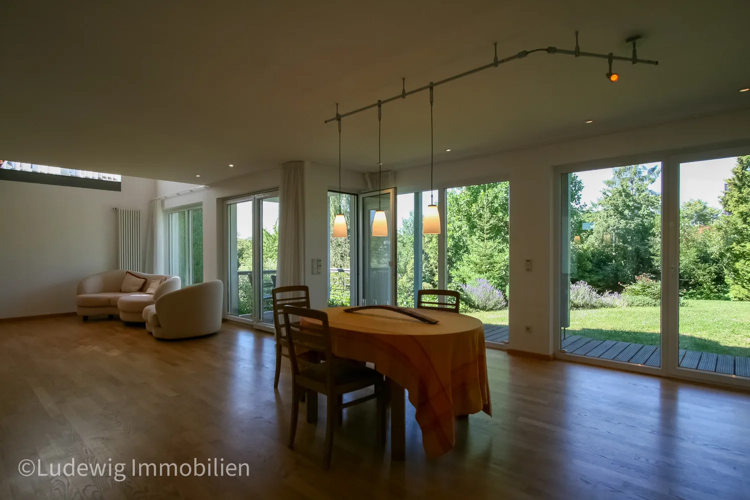 6 Zimmer Haus mit 238 m² in Göttingen – Bild 4