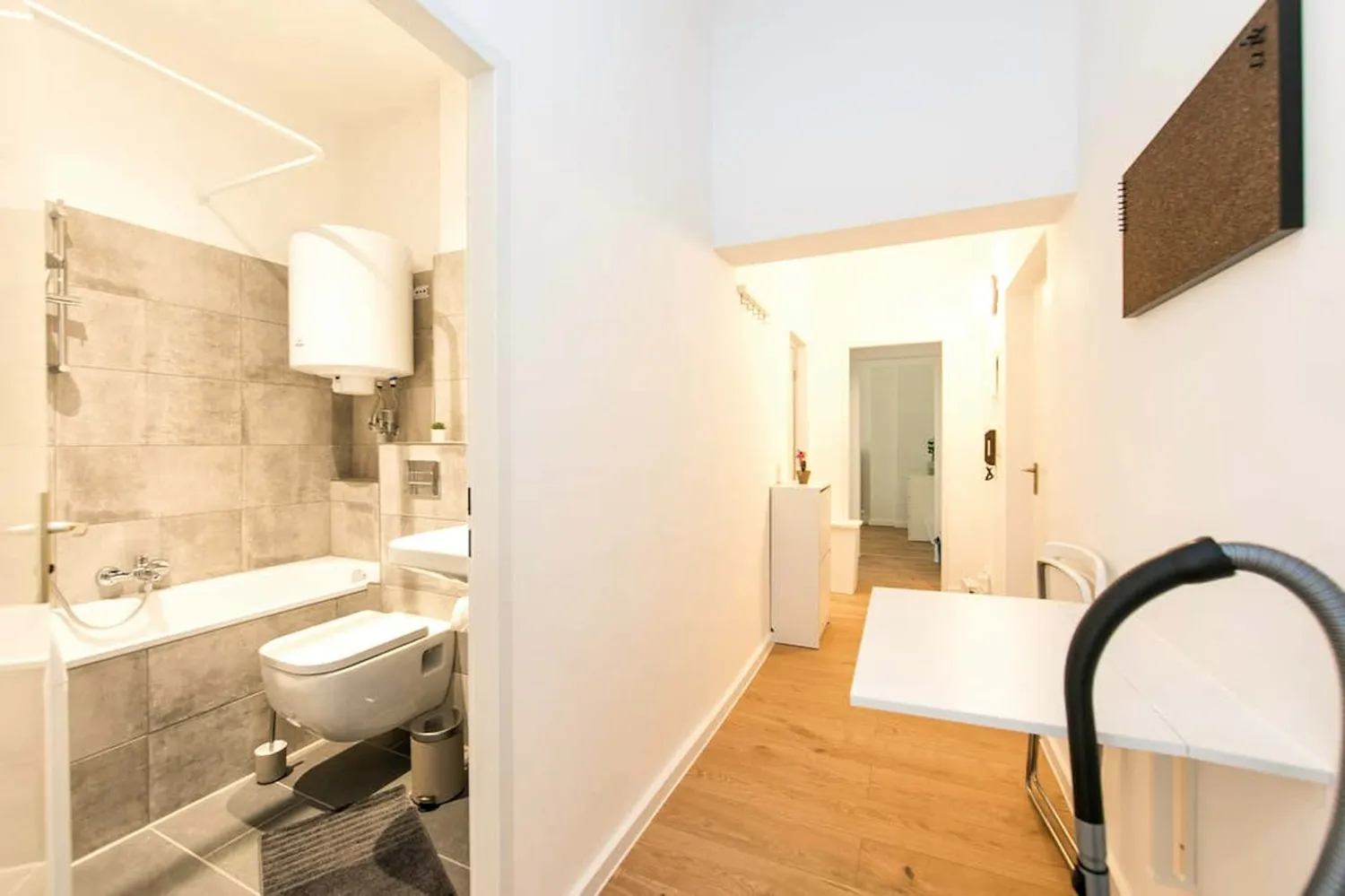 Shared room with 14 m² in Berlin – Photo 8