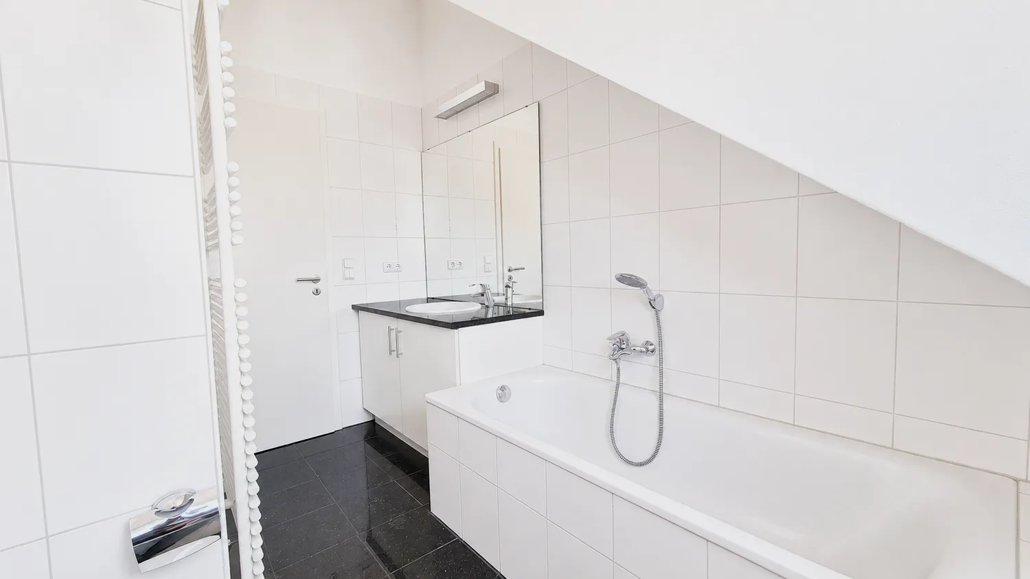 4 Zimmer Wohnung mit 141 m² in München – Bild 7