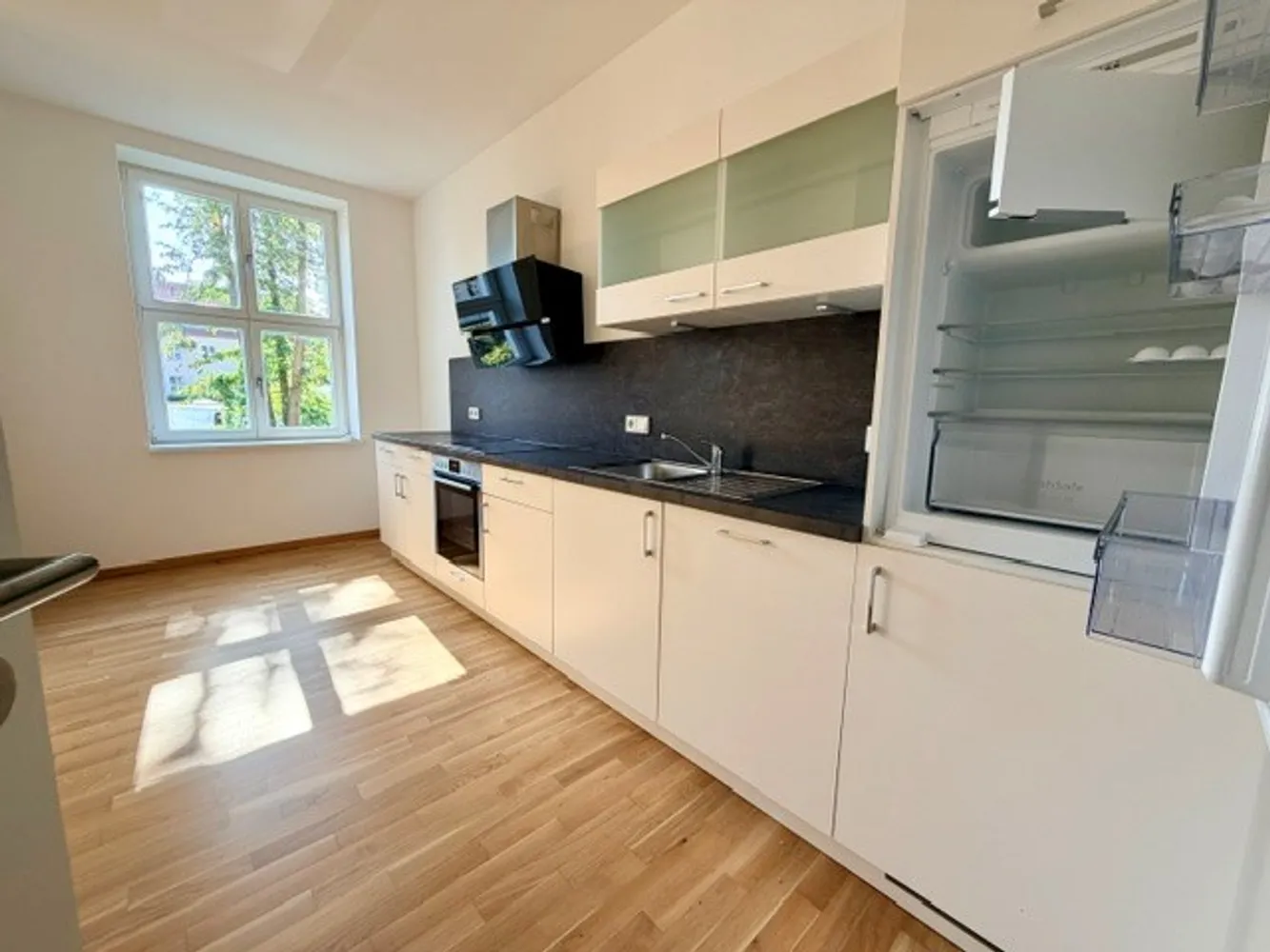 1 room apartment with 55 m² in Berlin – Photo 10