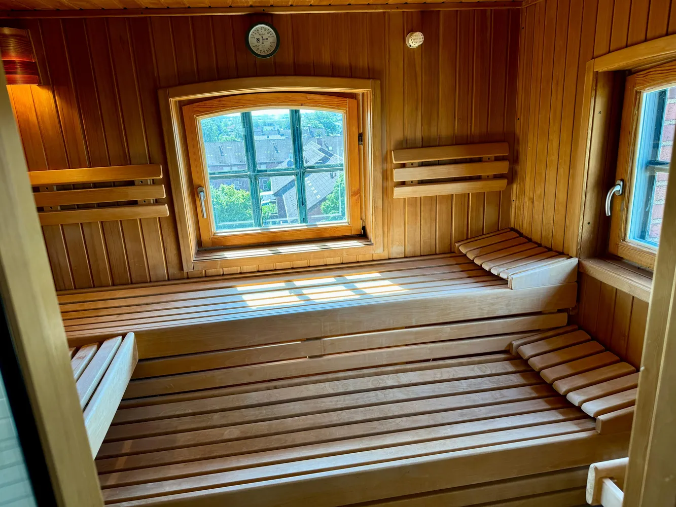 2 Zimmer Wohnung mit 137 m² in Köln – Bild 3
