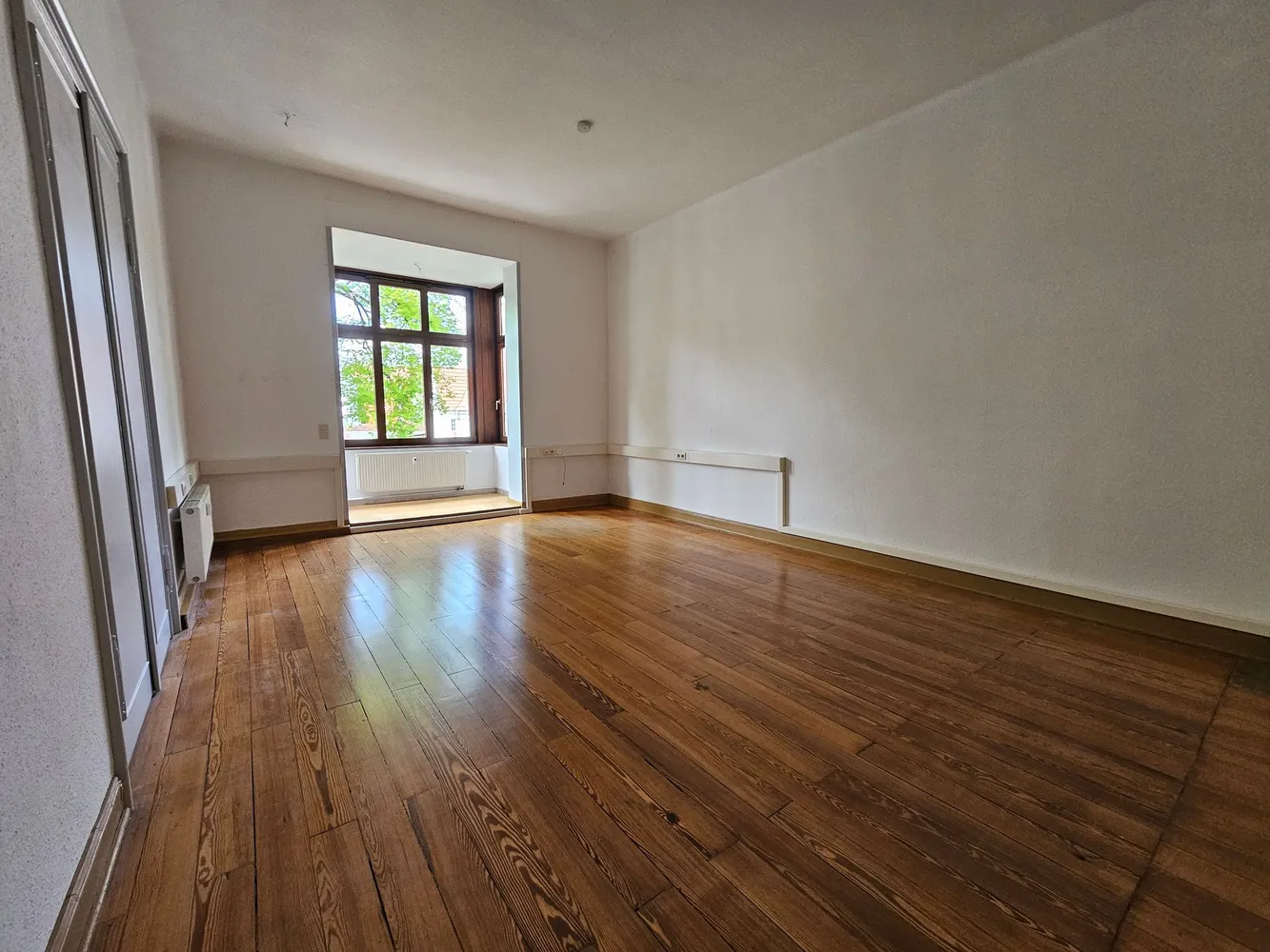 5 room apartment with 183 m² in Mühlhausen – Photo 4