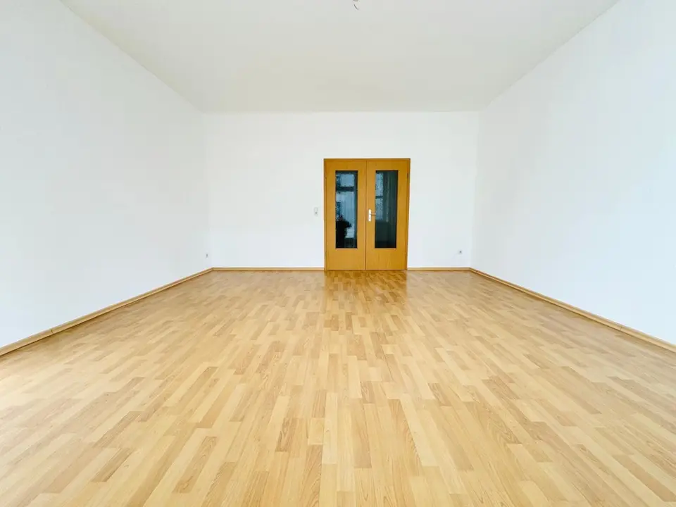4 Zimmer Wohnung mit 118 m² in Chemnitz – Bild 2