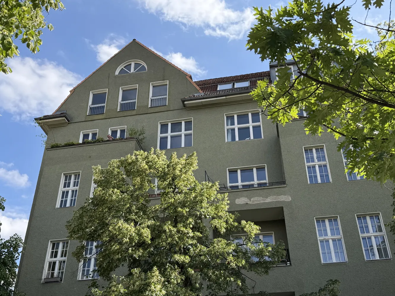 3 Zimmer Wohnung mit 136 m² in Berlin – Bild 2