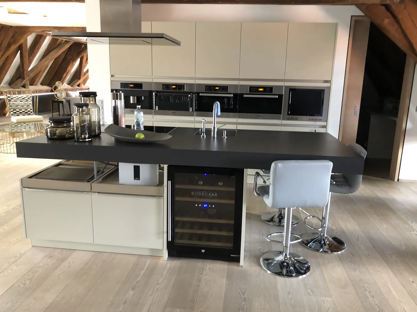 3 Zimmer Wohnung mit 250 m² in Augsburg – Bild 4
