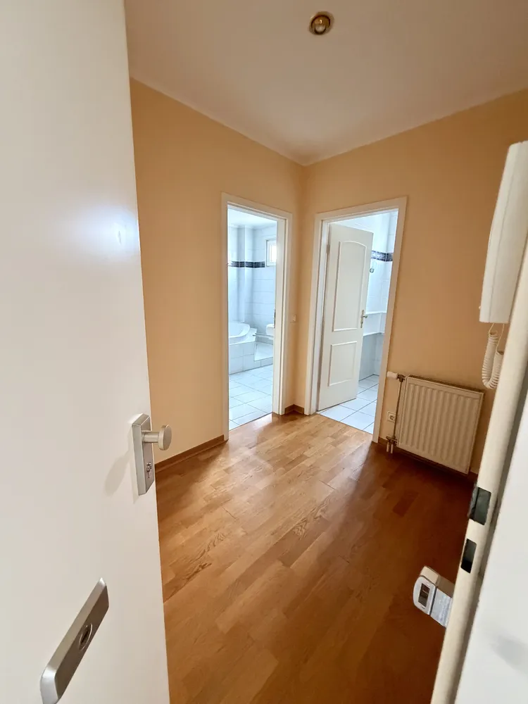4 Zimmer Wohnung mit 140 m² in Krefeld – Bild 2