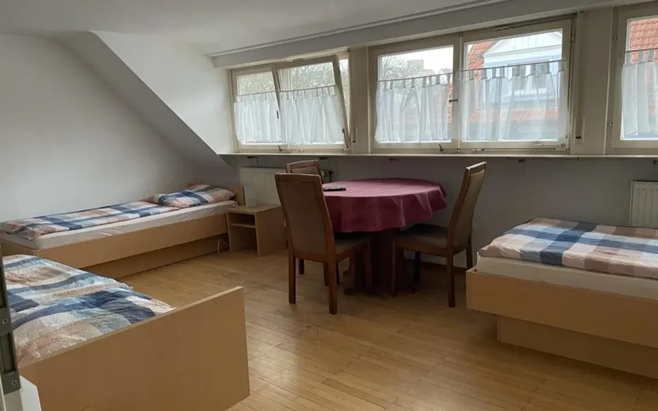 Shared room with 18 m² in Stuttgart – Photo 2