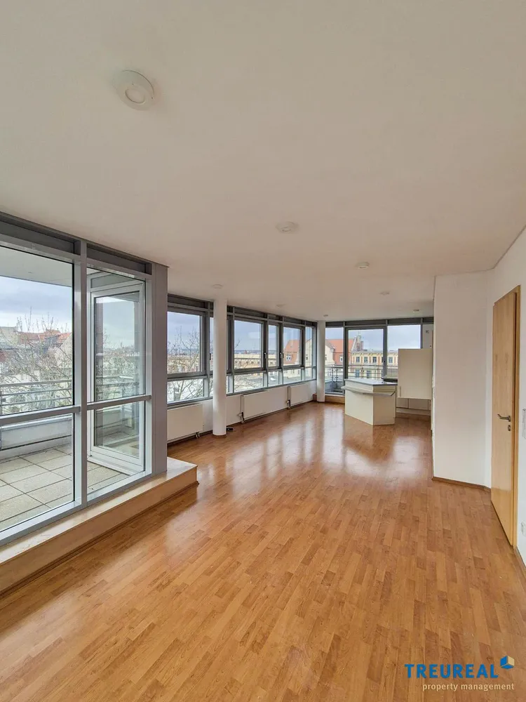2 Zimmer Wohnung mit 77 m² in Halle (Saale) – Bild 1